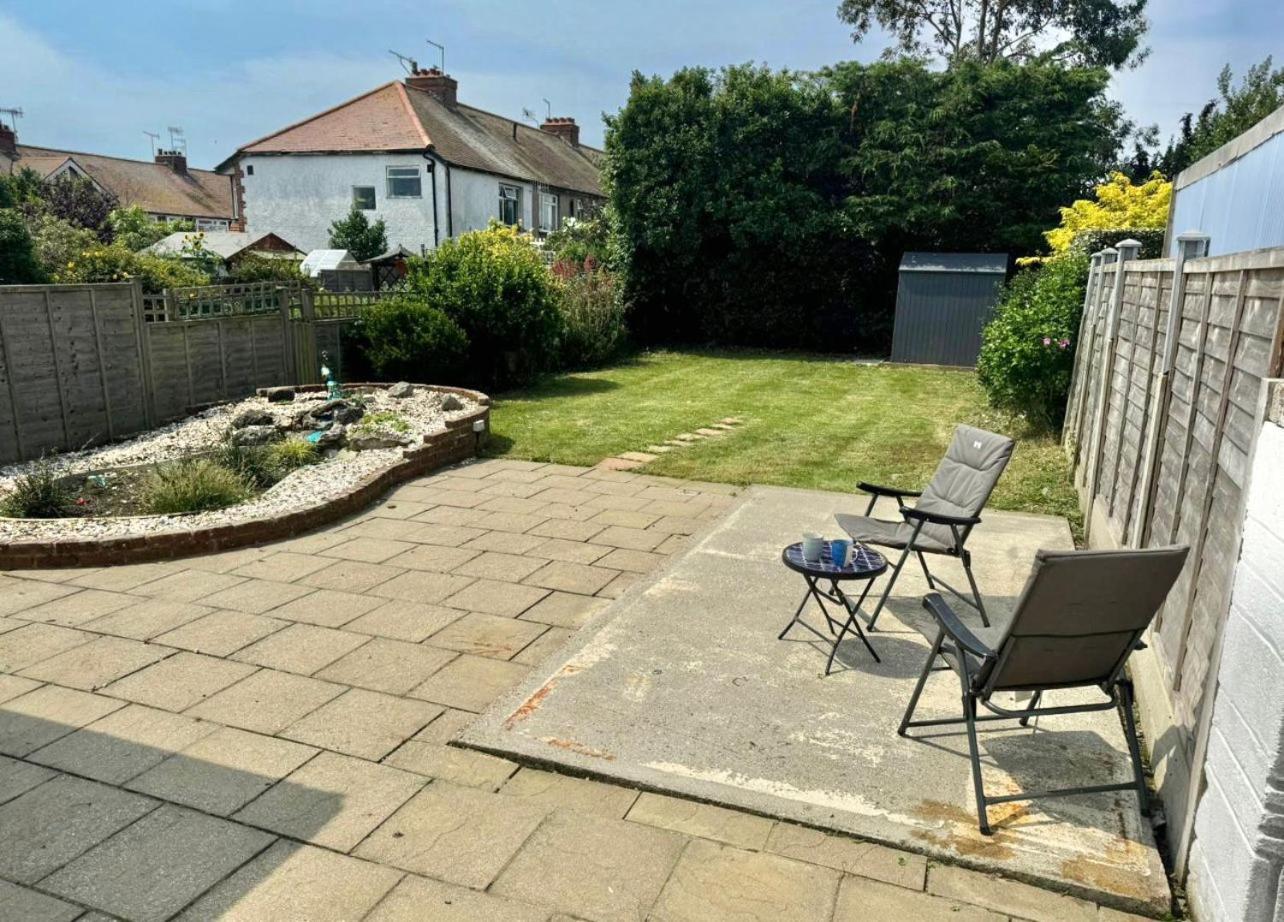 Betty'S Bungalow Lancing Eksteriør bilde